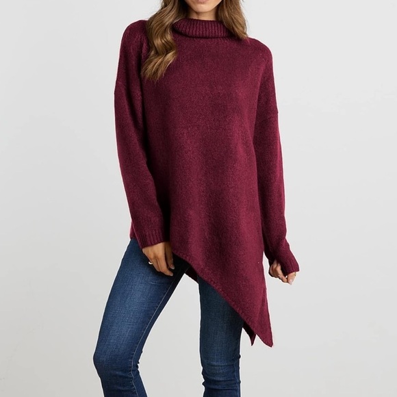 Turtle Neck Drop Shoulder Asymmetrical Hem Sweater - Picture 4 of 13
